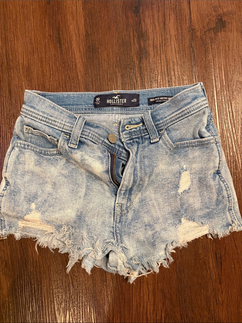 Hollister shorts size 00 youth blue jean high rise vintage. EUC